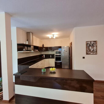 REZERVOVANÉ LUXUSNÝ RODINNÝ APARTMÁNOVÝ DOM 350 M2 S POZEMK - 10