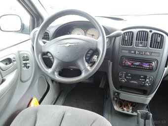 Chrysler Grand Voyager 2,8 CRD Aut. Stow´N Go 7míst 2004 - 10