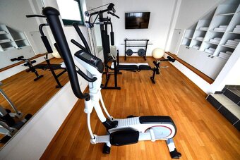 Vila s bazénom, posilňovňou 35 metrov od mora v Chorvátsku - 10