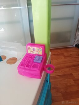 Play-Doh zmrzlinársky vozík - auticko - 10