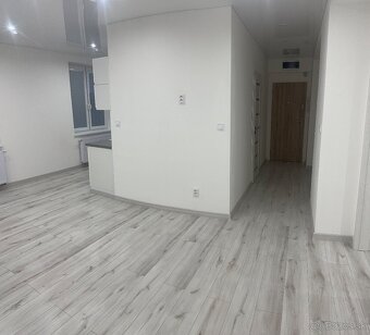 2 izbový byt s balkónom - 10