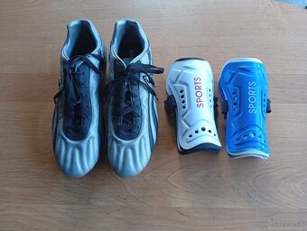 Tenisky Converse All star, kopačky Adidas - 10