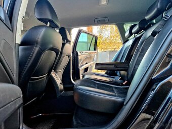 Škoda Superb Combi 2.0 TDI CR Laurin&Klement.R.V.2012. - 10