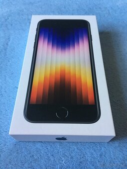 Apple iPhone SE 2022 - 10