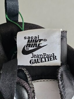 Nike x sacai x Jean Paul Gaultier Vaporwaffle - 10