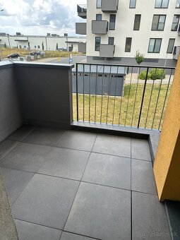 Moderný 3-izbový byt s dvoma balkónmi, vnútorným parkovaním - 10