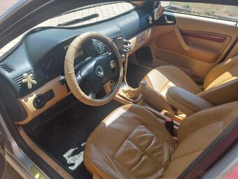 Škoda Octavia Combi 1.9 TDI LAURIN&CLEMENT - 10
