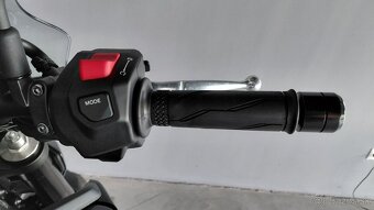 Yamaha MT09 Y-AMT - 10