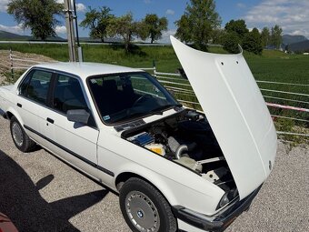 BMW e30 316 ročník 1987 - 10