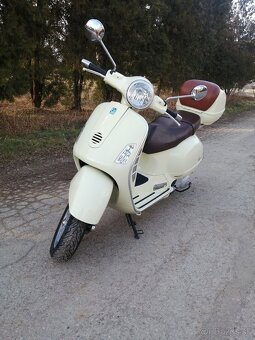 Piaggio Vespa GT 125 - 10