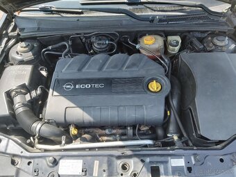 Opel Signum 1.9 DTH Elegance A/T - 10