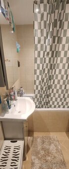 Ponúkame na predaj 2 izb.byt na sídlisku III. - 10