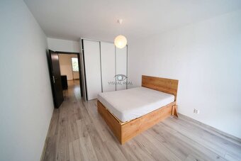 Na predaj 2 izbový tehlový byt s loggiou a výťahom, Stromová - 10