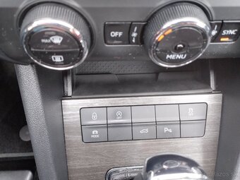 Škoda Octavia combi Scout 2.0 TDi - 10