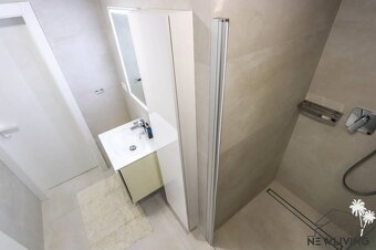 Prenájom nového 3iz. bytu so záhradou a bazénom v centre Pie - 10