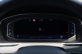 Volkswagen Passat R-Line 2.0 TDI -2022- Elegance M6 - 10