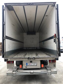 Chladiarenské auto Scania P 230 - 10