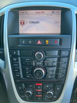 Opel Astra Sports Tourer 1.7 cdti (2011) - 10
