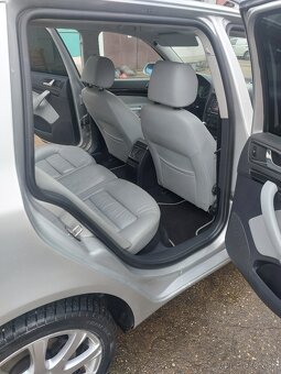 Škoda octavia 2 combi Laurin&Klement 4x4 - 10
