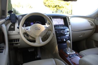 Infiniti QX70 3.0D Premium 175kw AT7 TOP stav - 10