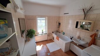EXKLUZÍVNY PREDAJ-Kompletne prerobený 5 izb.RD, Komárno časť - 10
