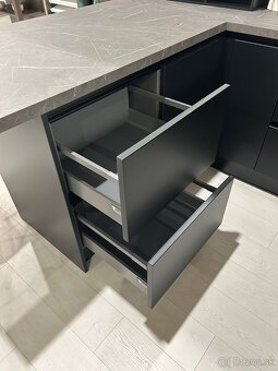 Moderná kuchynská linka GAIA - 10