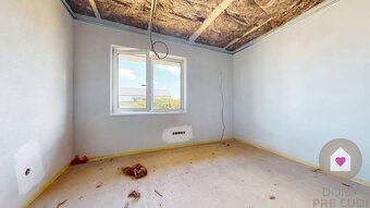 Krásny 4 izbový RD bungalov 92,26 m2 na pozemku 531 m2, Sene - 10
