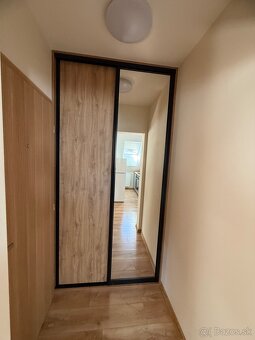 Útulná podkrovná garsónka na prenájom - 10