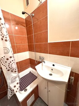 Na predaj zariadený 1izbový byt 40 m2 v N. Zámkoch - 10