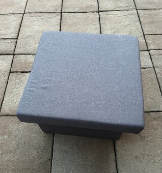 Rozkladací gauč s úložným priestorom + taburetka - 10