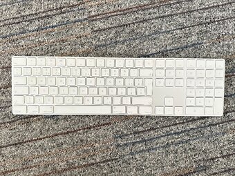 Apple iMAC 4K 2019 + magic keyboard, magic mouse - 10