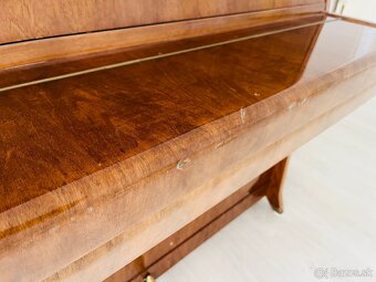 Piano PETROF - 10