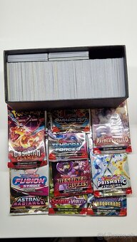 Predám kolekciu Pokémon TCG doplnkov a karier - 10