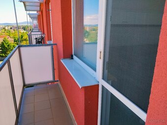 Prenájom zrekonštruovaného 4 izbového bytu v centre Senice - 10
