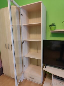 Predám zostavu sektového nábytku, ako nový. Velmi zachovalý. - 10