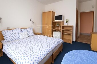 Znížená cena Na predaj penzión Gita v obci Podhájska... - 10