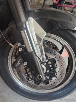 TRIUMPH ROCKET III Roadster - 10