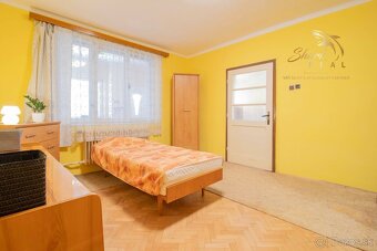 Čiastočne zrekonštruovaný dom vo výbornej lokalite s garážou - 10
