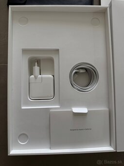 Predám MacBook Air 13” (2020)- Intel Core i5 + kožený kryt - 10
