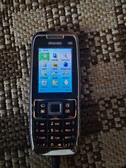 9ks mobilov + bluetooth handsfree - 10