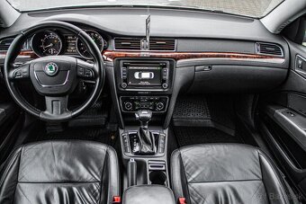 Škoda Superb 3.6 FSI V6 4x4 Elegance DSG/ AJ NA SPLÁTKY - 10