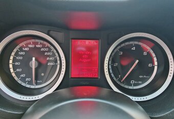 Alfa Romeo 159 Sportwagon 2.0 JTDm - 10