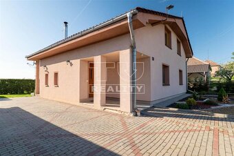 TUreality ponúka na predaj 4 izbový rodinný dom 200 m2... - 10