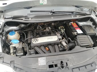 VW Touran 2.0 FSI - 10