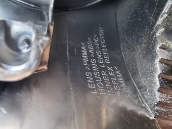 zadné svetlo vw touran - 10