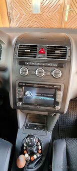 Volkswagen Touran 1.6 TDI 77kw - 10