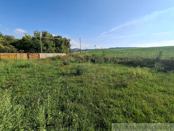 Unikátny pozemok na výstavbu domu pri brehu rieky Dunaj v - 10