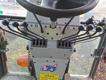 NEW HOLLAND F 106.6A 6X6 - 10