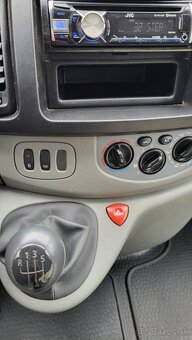 Opel Vivaro 2.0 Dci model 2010 - 10