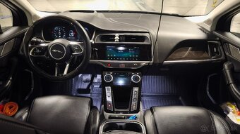 Jaguar I-PACE - 10